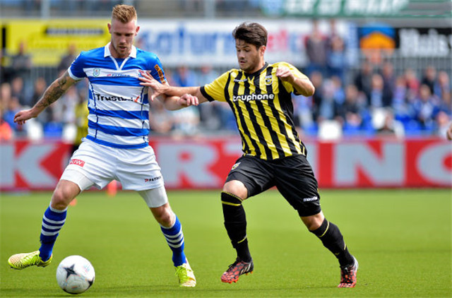 更因为那份 更因为那份